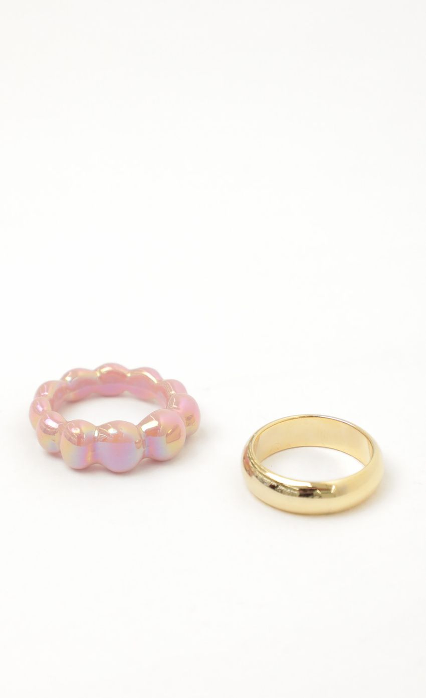 Picture Bubble Girl Ring Set in Pink. Source: https://media-img.lucyinthesky.com/data/Nov21_2/850xAUTO/1J7A0006.JPG