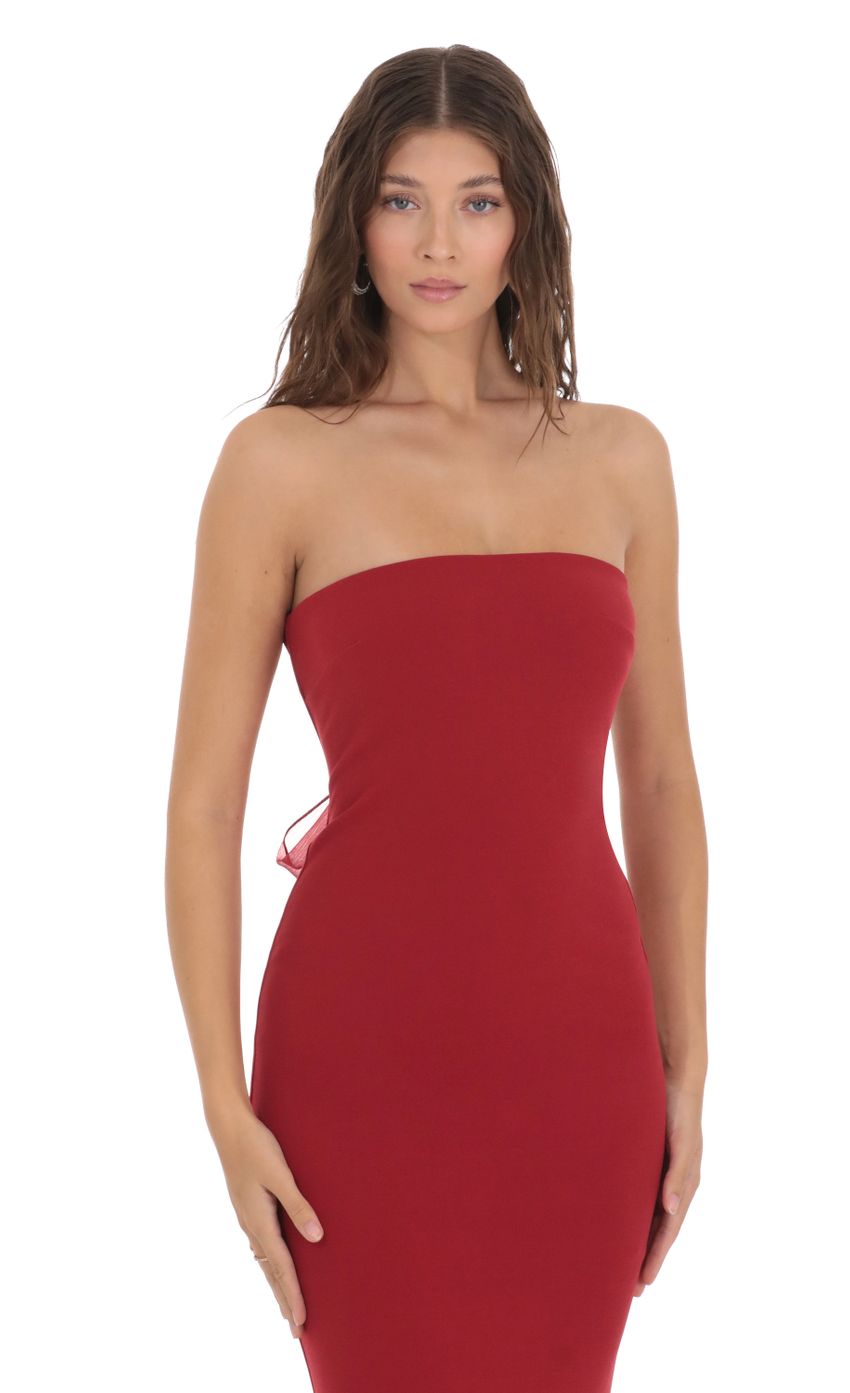 Picture Back Bow Strapless Dress in Red. Source: https://media-img.lucyinthesky.com/data/Nov23/850xAUTO/0d1e1d52-5e50-4b60-855f-12ff2f7bb00f.jpg