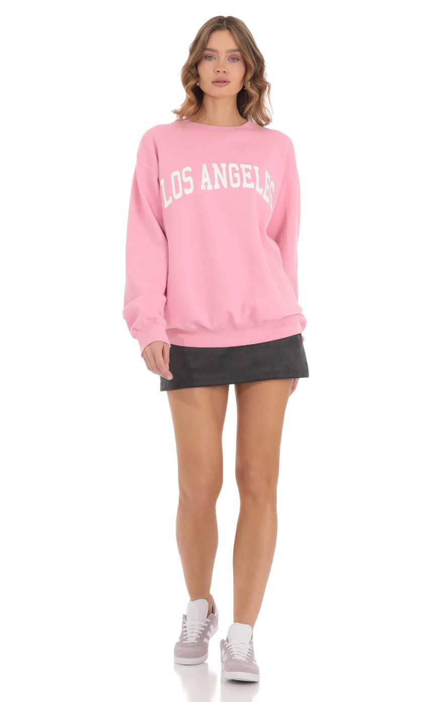 Picture Los Angeles Crewneck in Pink. Source: https://media-img.lucyinthesky.com/data/Nov23/850xAUTO/2029081c-36c2-47d7-bcc7-dab08e0e1386.jpg