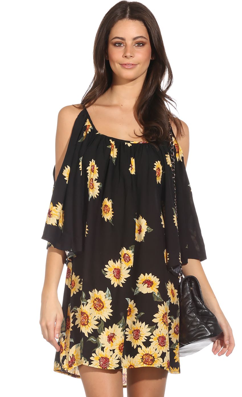 Picture SUNFLOWER FIELD DRESS. Source: https://media-img.lucyinthesky.com/data/Oct14_1/850xAUTO/0Y5A23821.JPG