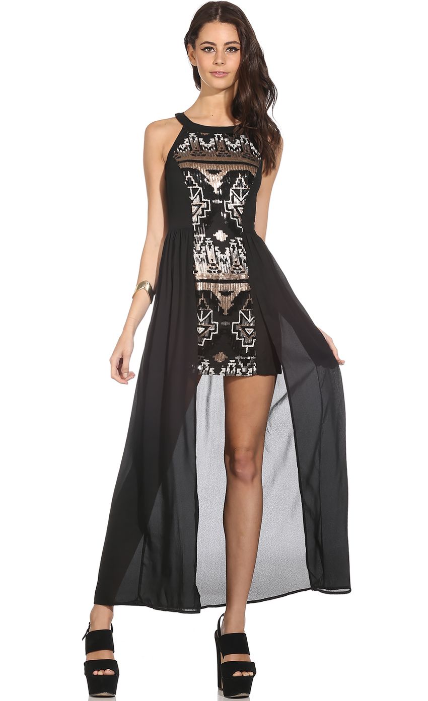 Picture DARK GYPSY DRESS. Source: https://media-img.lucyinthesky.com/data/Oct14_2/850xAUTO/0Y5A0308.JPG