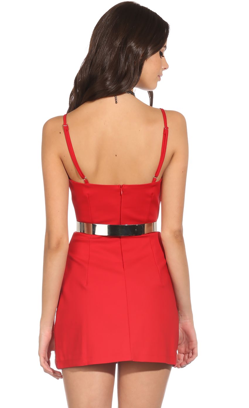Picture ELEGANT ATTITUDE DRESS IN RED. Source: https://media-img.lucyinthesky.com/data/Oct14_2/850xAUTO/0Y5A8549.JPG