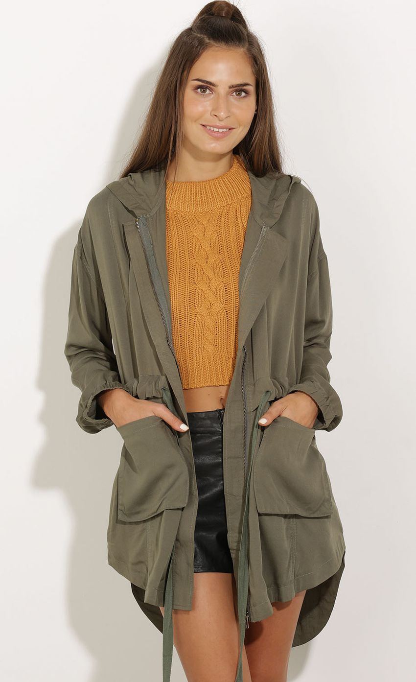 Picture Trailblazer Coat In Army Green. Source: https://media-img.lucyinthesky.com/data/Oct15_1/850xAUTO/0Y5A5148.JPG