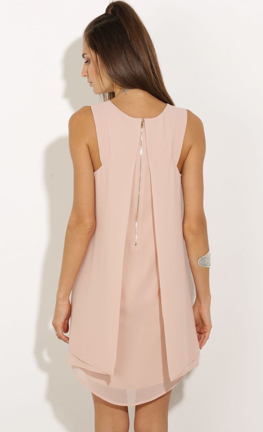 Picture Chiffon Shift Dress In Blush. Source: https://media-img.lucyinthesky.com/data/Oct15_1/850xAUTO/0Y5A5628.JPG