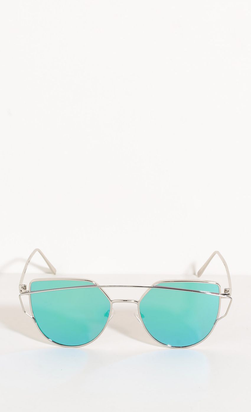 Picture Wired Cat-Eye Sunglasses In Mint Green. Source: https://media-img.lucyinthesky.com/data/Oct16_2/850xAUTO/0Y5A2656.JPG