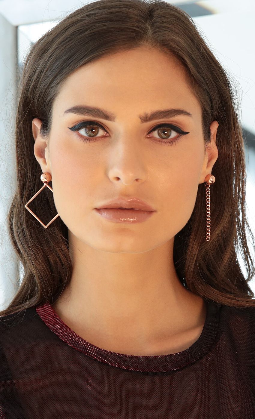 Picture Mismatched Brass Earrings In Rose Gold. Source: https://media-img.lucyinthesky.com/data/Oct17_1/850xAUTO/0Y5A6475SS.JPG