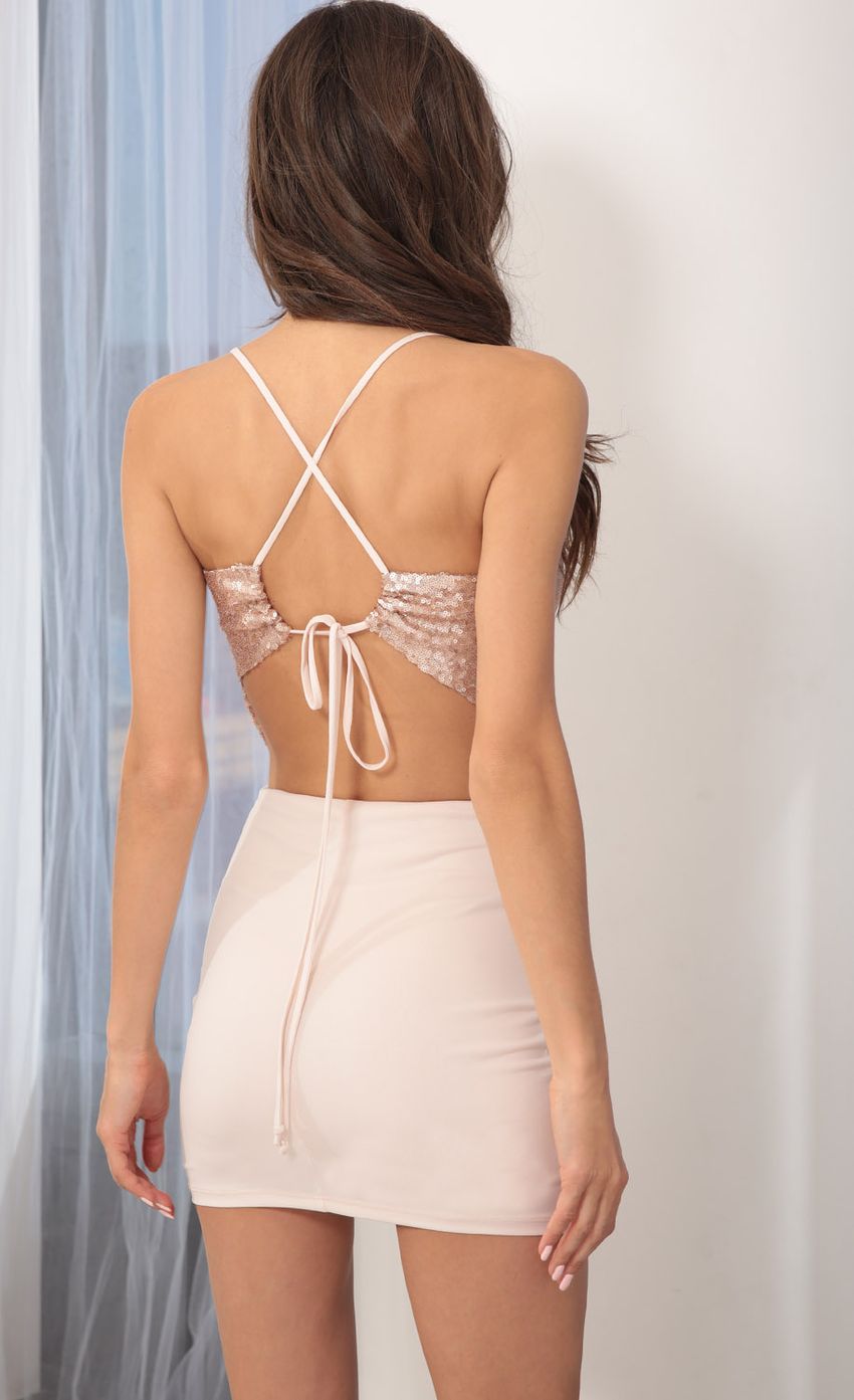 Picture Candice Party Set In Blush. Source: https://media-img.lucyinthesky.com/data/Oct17_1/850xAUTO/0Y5A8783SS.JPG