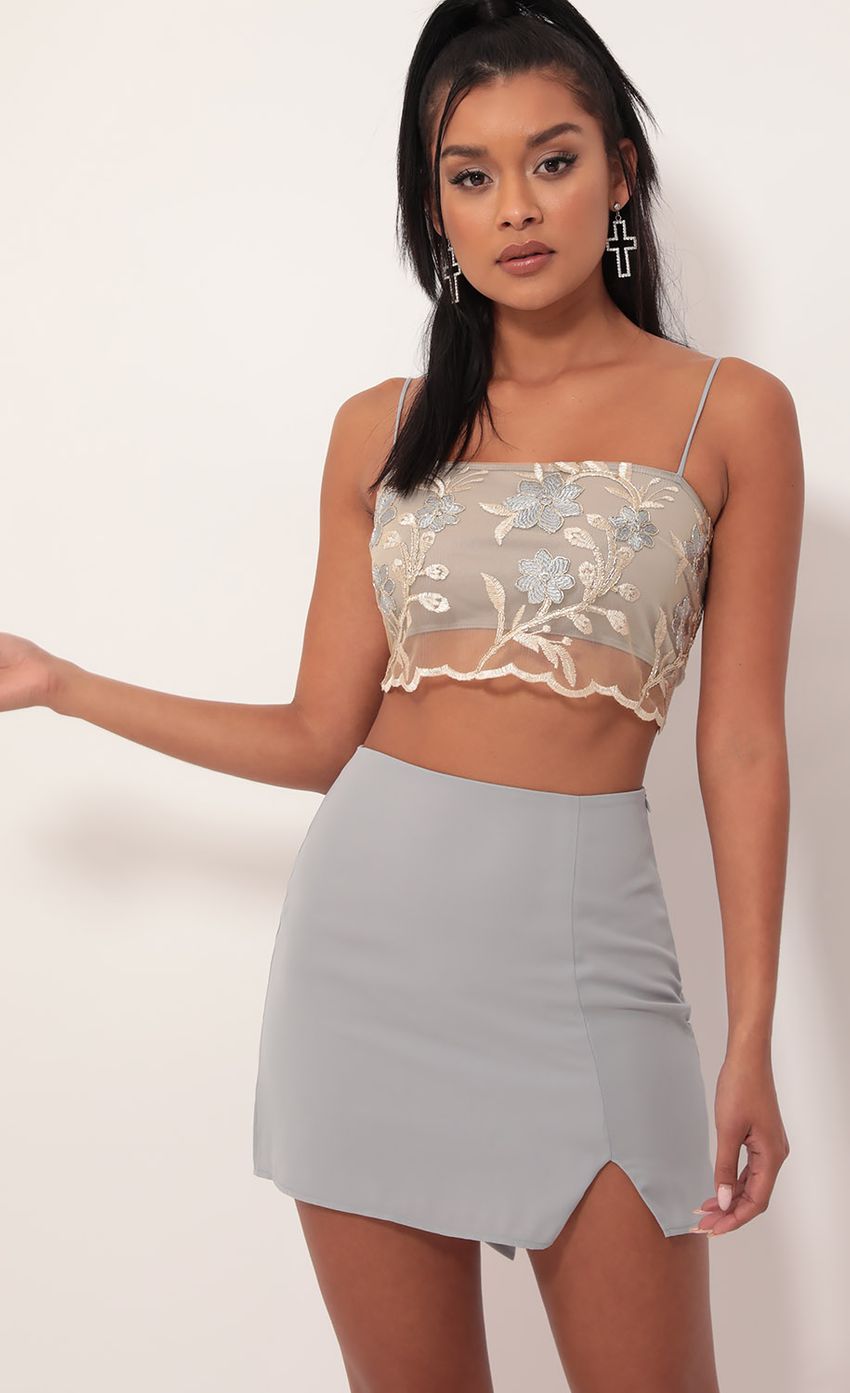 Picture Divine Gold Embroidered Lace Set in Grey. Source: https://media-img.lucyinthesky.com/data/Oct19_2/850xAUTO/781A6344.JPG