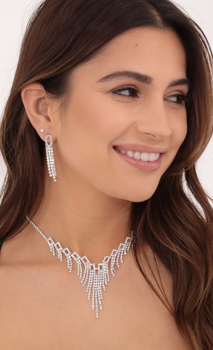 Picture Take Me To Prom Crystal Necklace Set in Silver. Source: https://media-img.lucyinthesky.com/data/Oct21_1/850xAUTO/1V9A2647.JPG
