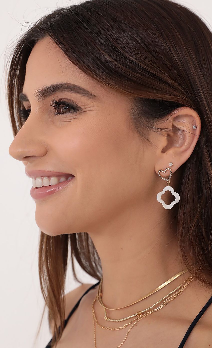 Picture Lucky Shamrock Earring in Gold. Source: https://media-img.lucyinthesky.com/data/Oct21_2/850xAUTO/1V9A0492.JPG