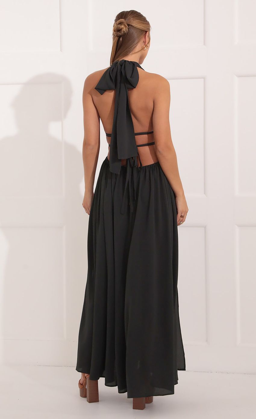 Picture Cutout Maxi Dress in Black. Source: https://media-img.lucyinthesky.com/data/Oct21_2/850xAUTO/1V9A2282.JPG