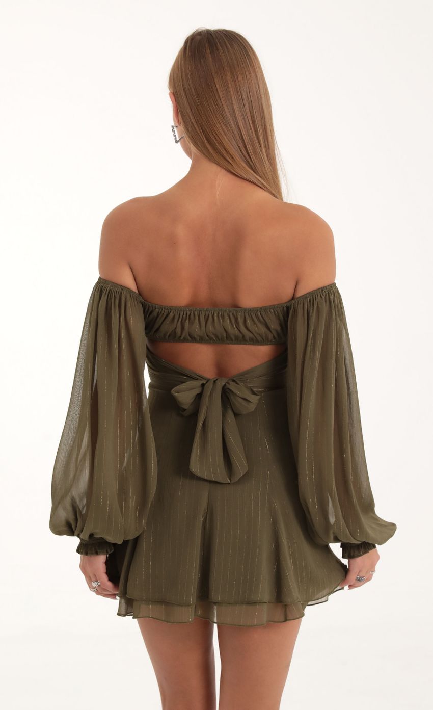 Picture Gold Striped Off The Shoulder Dress in Green. Source: https://media-img.lucyinthesky.com/data/Oct22/850xAUTO/6d380e1e-552e-46c5-a8ca-54a3957e7796.jpg