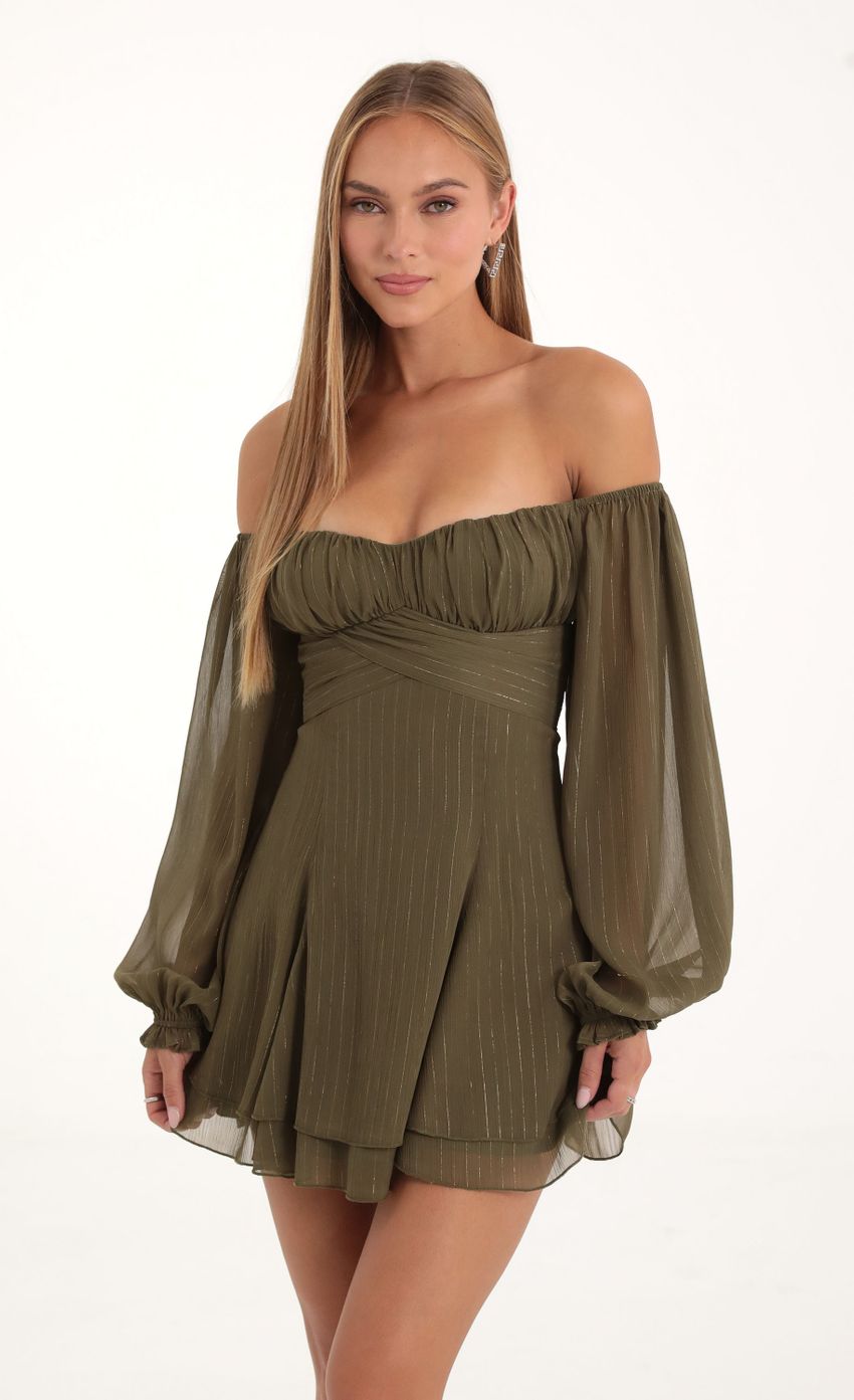 Picture Gold Striped Off The Shoulder Dress in Green. Source: https://media-img.lucyinthesky.com/data/Oct22/850xAUTO/9a5d5a7b-fd2d-4b36-a978-8d0008d821fa.jpg