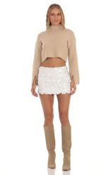 Picture Big Sequin Skirt in White. Source: https://media-img.lucyinthesky.com/data/Oct23/150xAUTO/bae0207c-51c1-4a28-ba5d-39c1bde9479c.jpg