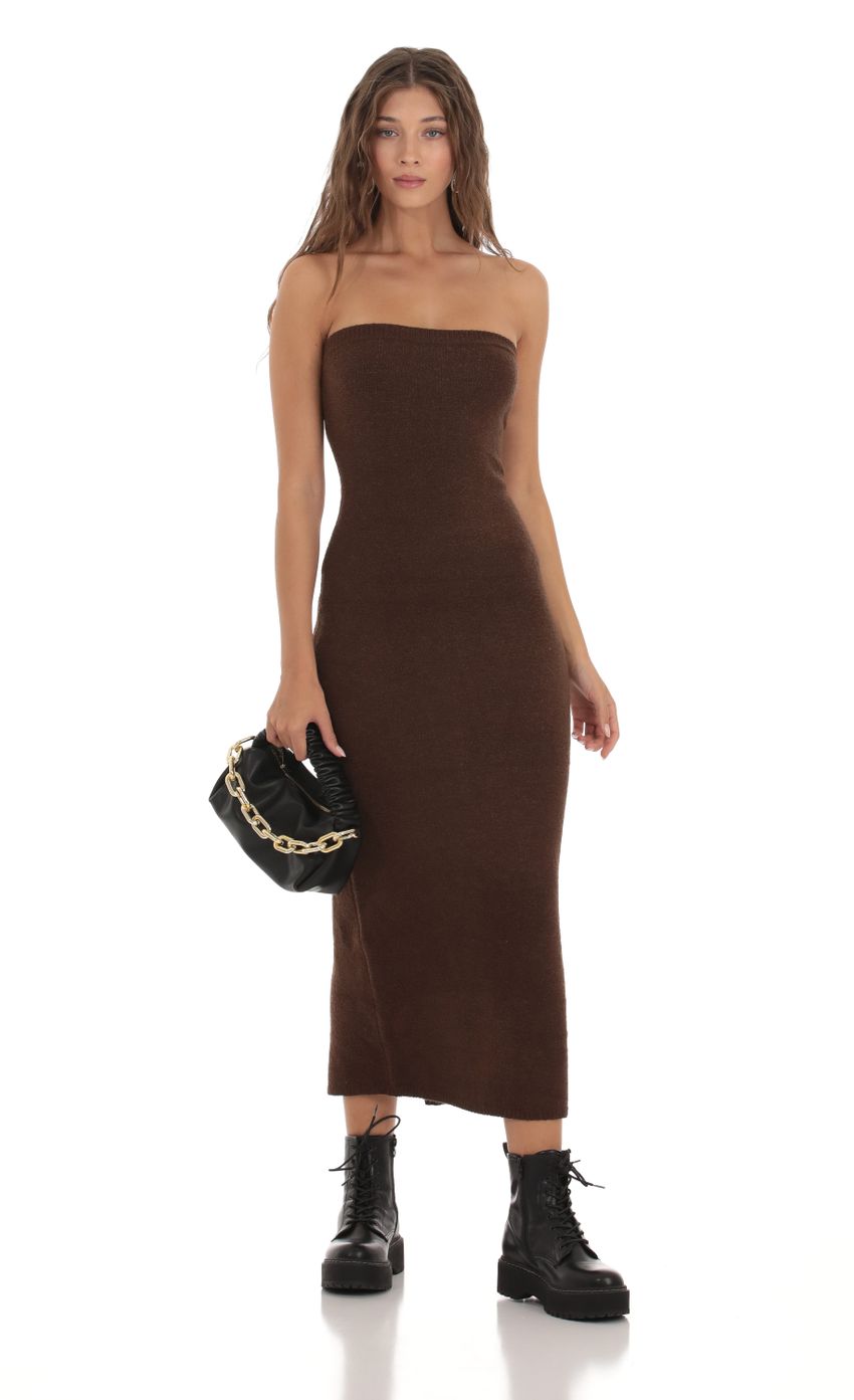 Picture Knit Strapless Dress in Brown. Source: https://media-img.lucyinthesky.com/data/Oct23/850xAUTO/367a0a61-983b-477e-a0cb-bbb00d972e9f.jpg