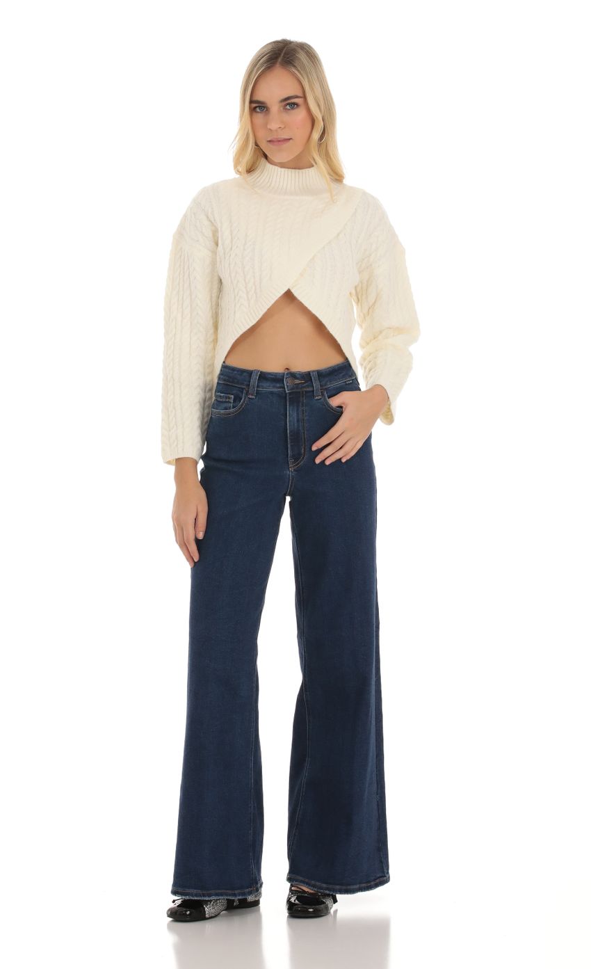 Picture Wide Leg Jeans in Denim. Source: https://media-img.lucyinthesky.com/data/Oct23/850xAUTO/4d2fef9a-932a-4c2c-ad3f-a62bb837df8d.jpg