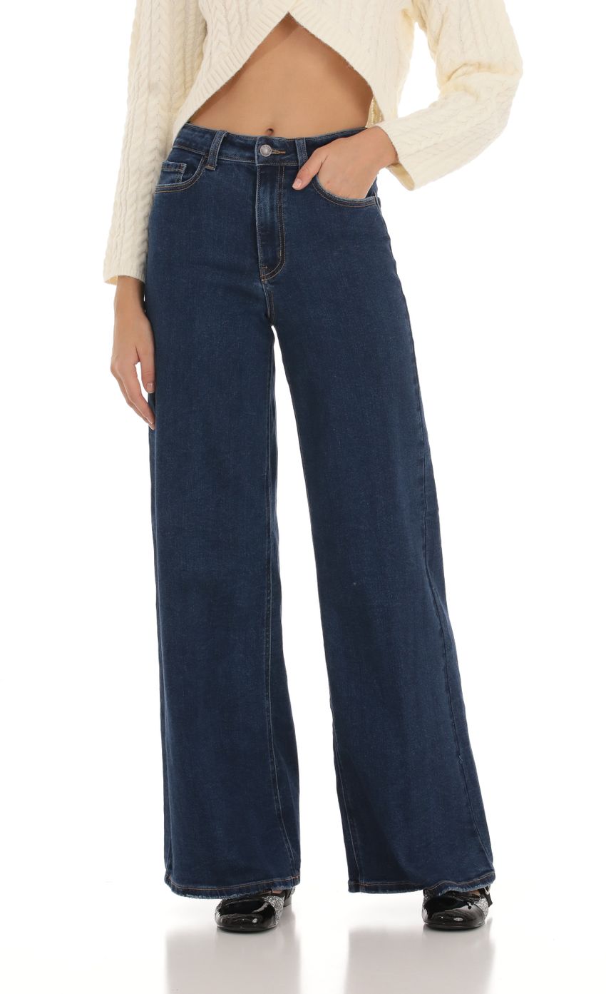 Picture Wide Leg Jeans in Denim. Source: https://media-img.lucyinthesky.com/data/Oct23/850xAUTO/51b94dd5-3874-4cbc-ab2e-be9fe67a8b91.jpg