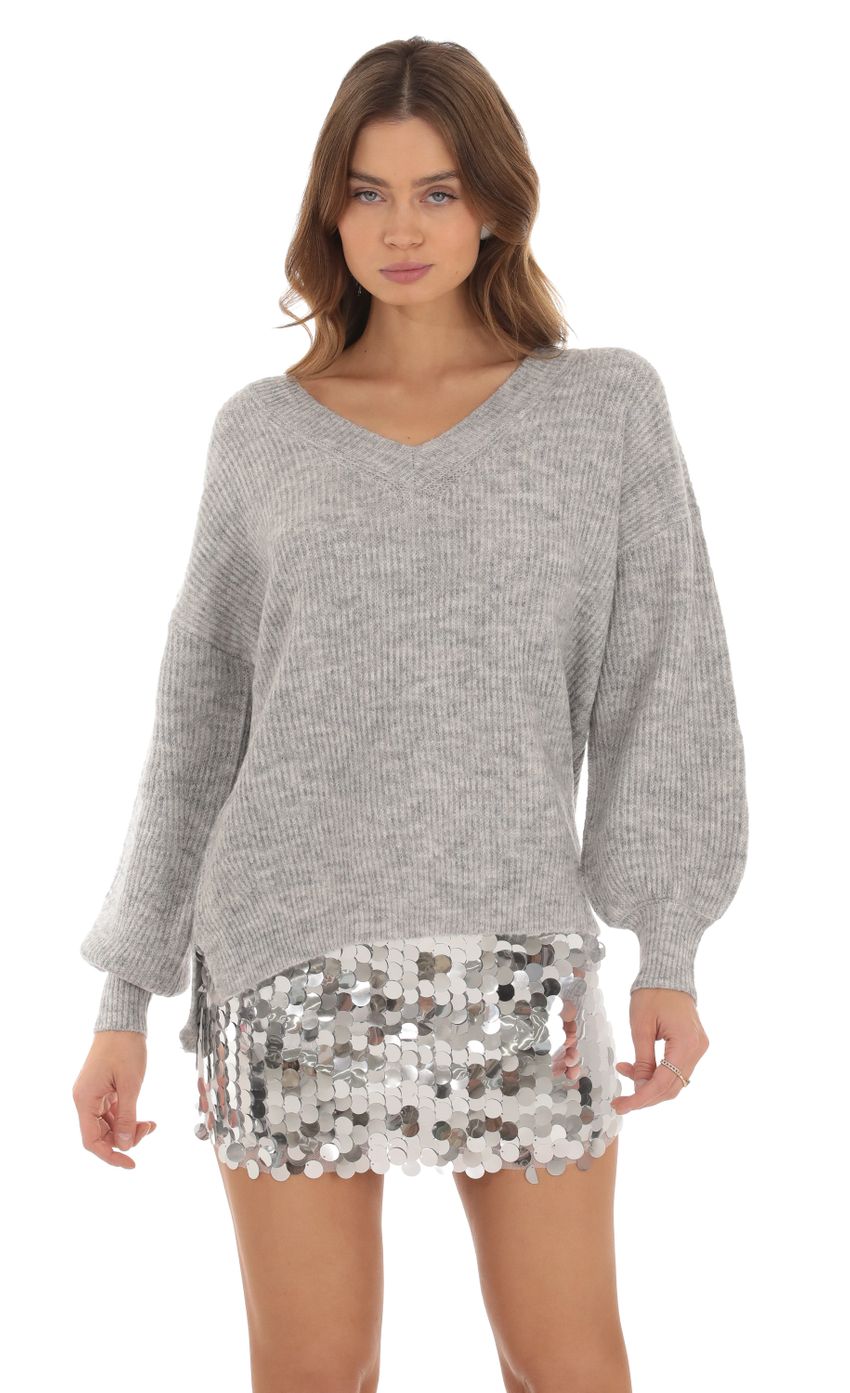 Picture Oversize Jumper in Gray. Source: https://media-img.lucyinthesky.com/data/Oct23/850xAUTO/7b433ce3-7b9a-4491-8694-cbe0f4f25ae9.jpg