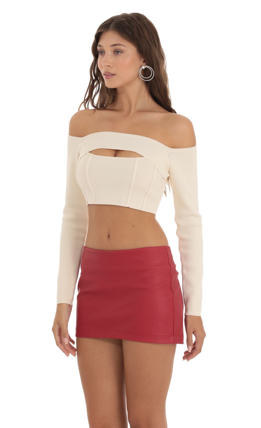 Picture Cutout Off Shoulder Top in Cream. Source: https://media-img.lucyinthesky.com/data/Oct23/850xAUTO/a78d9437-fdd3-4f0e-b328-4919478fcf72.jpg