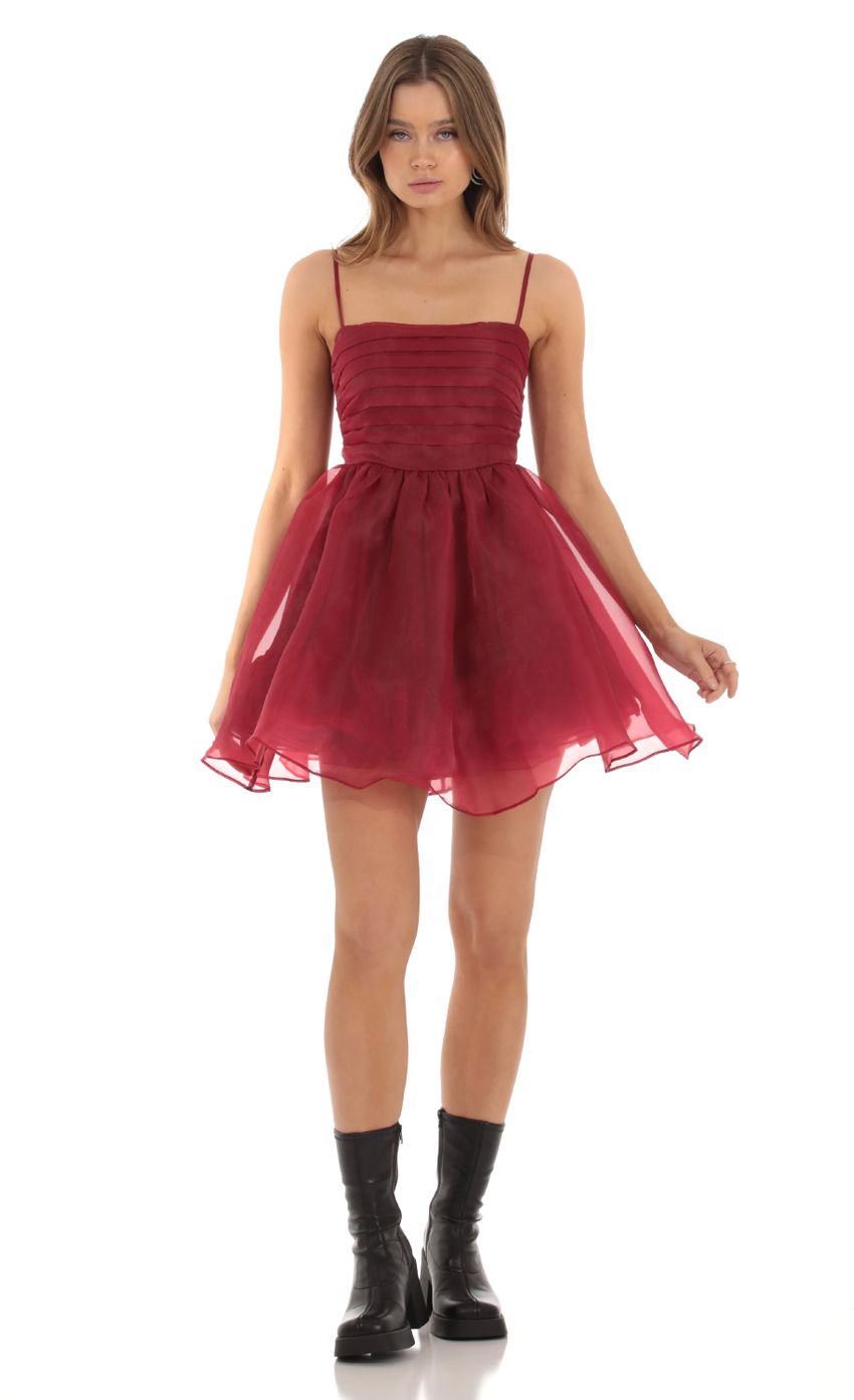Picture Chiffon Flare Dress in Maroon. Source: https://media-img.lucyinthesky.com/data/Oct23/850xAUTO/c4639227-a070-49bf-9d11-35ac270b365e.jpg