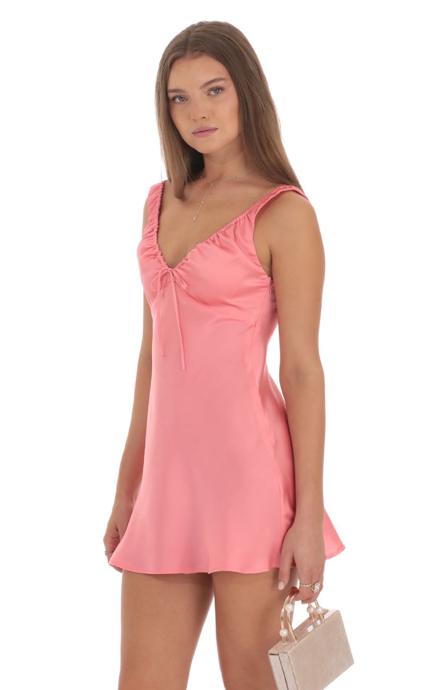 Picture Floral Satin V-Neck Dress in Coral. Source: https://media-img.lucyinthesky.com/data/Oct24/850xAUTO/26bf9e85-3388-49e4-a253-99dba42349df.jpg