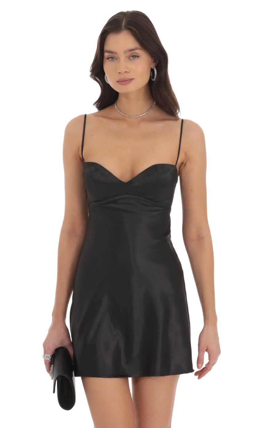 Picture Satin Sweetheart Neck Dress in Black. Source: https://media-img.lucyinthesky.com/data/Oct24/850xAUTO/671c9ba9-9d55-4fee-85a8-b2650f156704.jpg