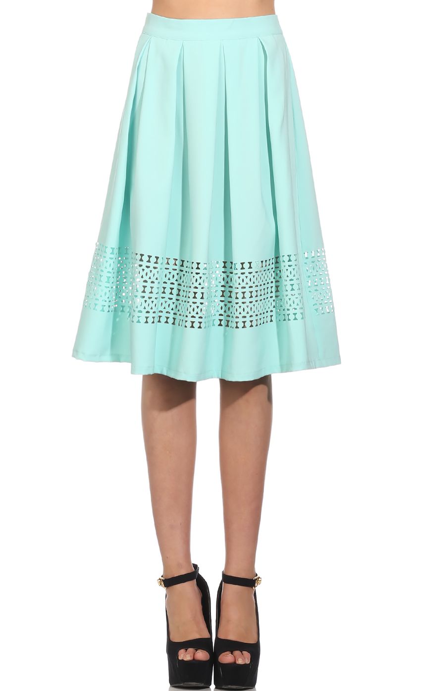 Picture FREEDOM FIGHTER SKIRT IN GREEN. Source: https://media-img.lucyinthesky.com/data/Sep14_2/850xAUTO/0Y5A97471.JPG