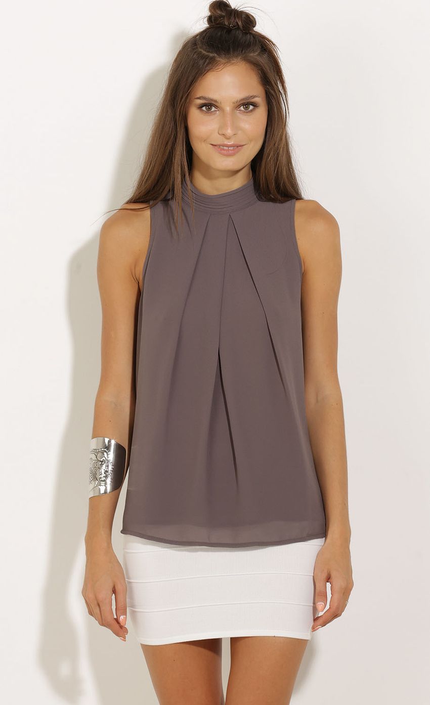 Picture Chiffon Halter Blouse In Slate. Source: https://media-img.lucyinthesky.com/data/Sep15_2/850xAUTO/0Y5A3348.JPG