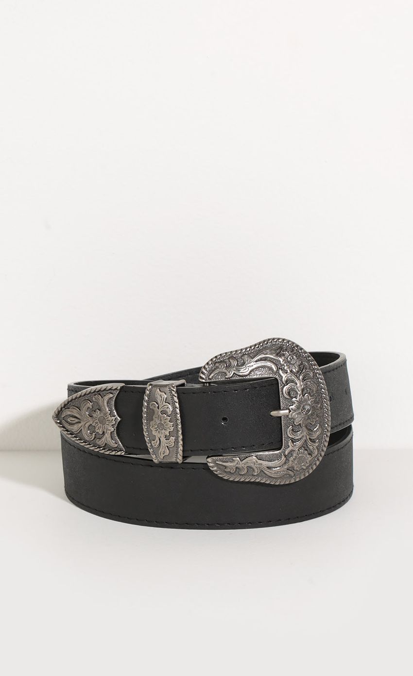 Picture Etched Design PU Leather Belt In Rustic Silver. Source: https://media-img.lucyinthesky.com/data/Sep16_1/850xAUTO/0Y5A7651.JPG