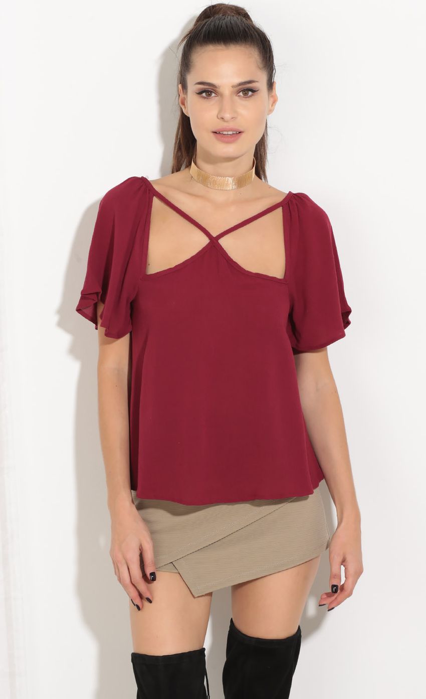 Picture Criss-Cross Top In Brick Red. Source: https://media-img.lucyinthesky.com/data/Sep16_2/850xAUTO/0Y5A0405.JPG