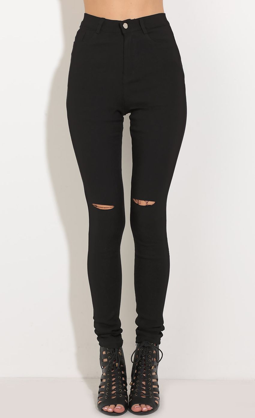 Picture High Waisted Skinny Jeans In Black. Source: https://media-img.lucyinthesky.com/data/Sep16_2/850xAUTO/0Y5A1821.JPG