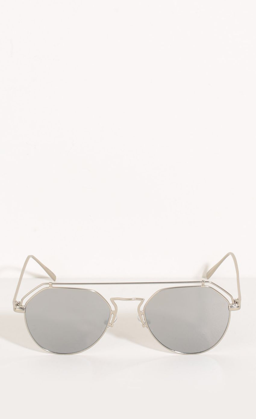 Picture Wire Detail Sunglasses In Grey. Source: https://media-img.lucyinthesky.com/data/Sep16_2/850xAUTO/0Y5A1883.JPG