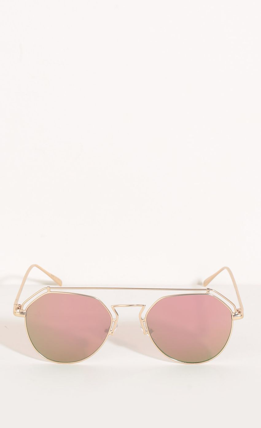Picture Wire Detail Sunglasses In Pink. Source: https://media-img.lucyinthesky.com/data/Sep16_2/850xAUTO/0Y5A1917.JPG