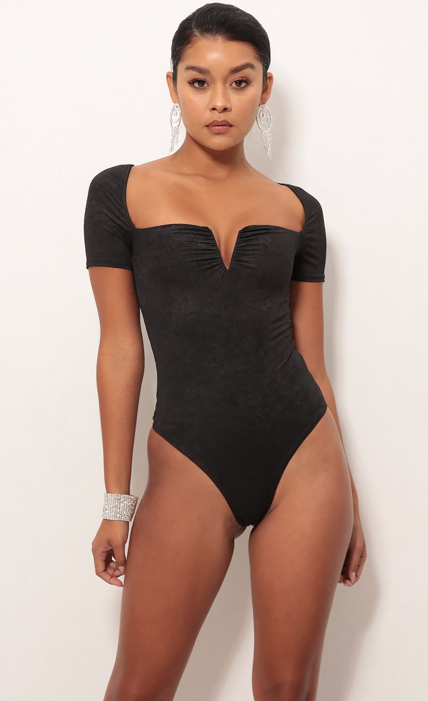 Picture Mi Amoré Bodysuit in Black Starlight. Source: https://media-img.lucyinthesky.com/data/Sep18_1/850xAUTO/0Y5A7148SS.JPG
