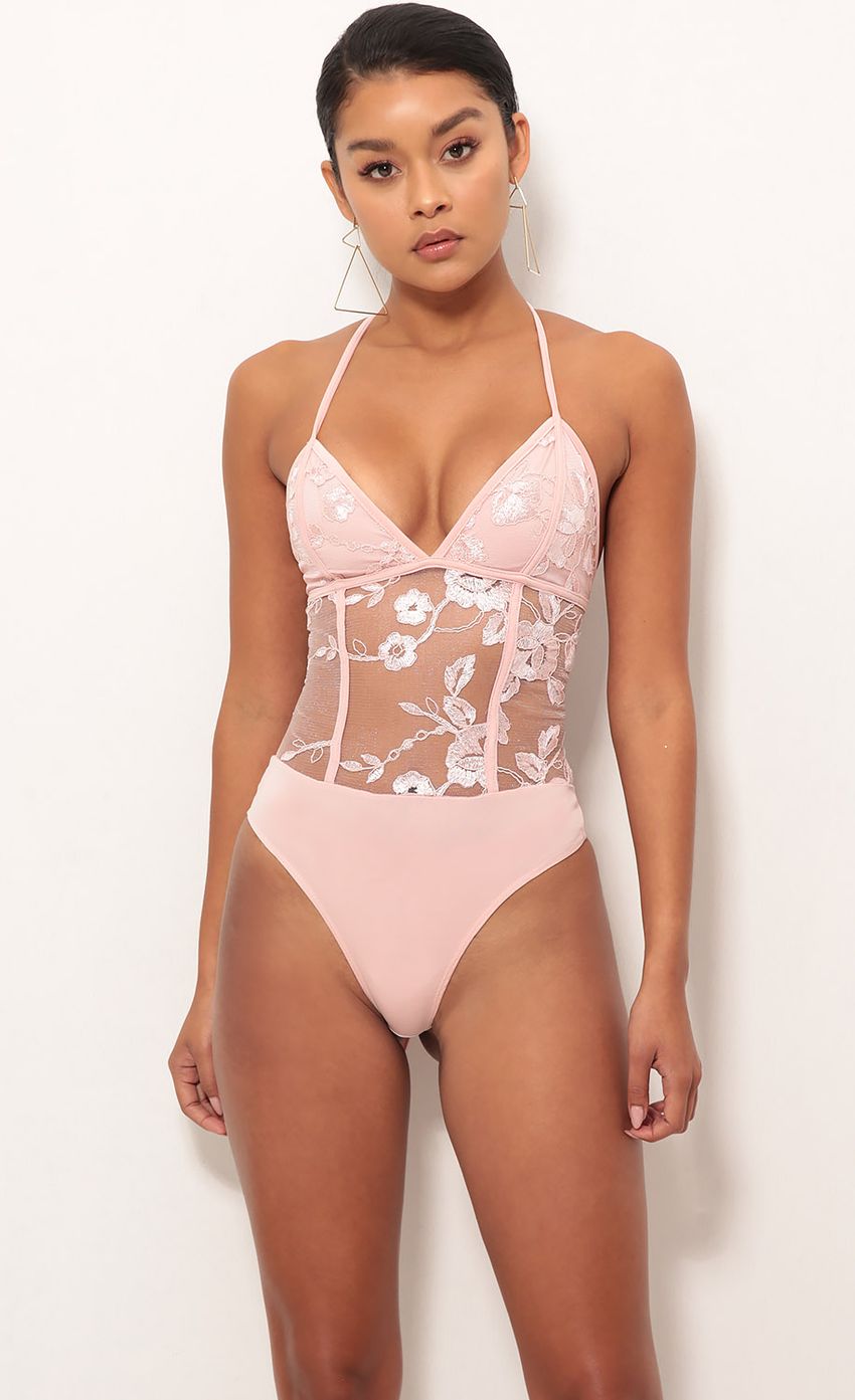 Picture Loveable Pink Lace Bodysuit. Source: https://media-img.lucyinthesky.com/data/Sep18_1/850xAUTO/0Y5A7306SS.JPG