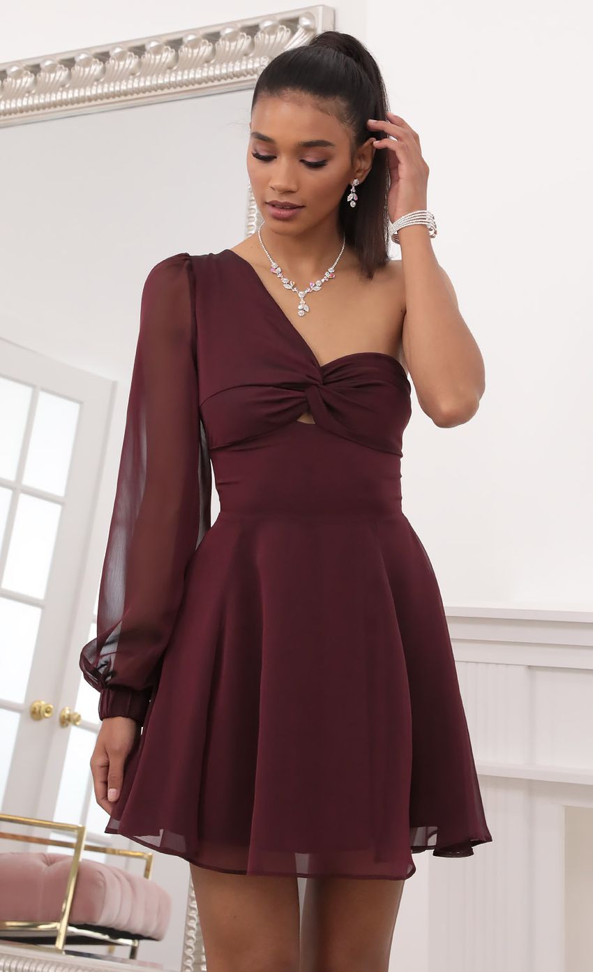 Picture Kailyn Shoulder Puff A-line Dress in Burgundy. Source: https://media-img.lucyinthesky.com/data/Sep20_2/850xAUTO/781A0032.JPG