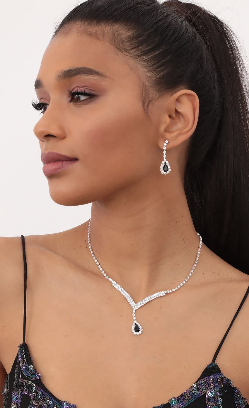 Picture Crystal Teardrop Necklace &amp; Earring Set. Source: https://media-img.lucyinthesky.com/data/Sep20_2/850xAUTO/781A9671.JPG
