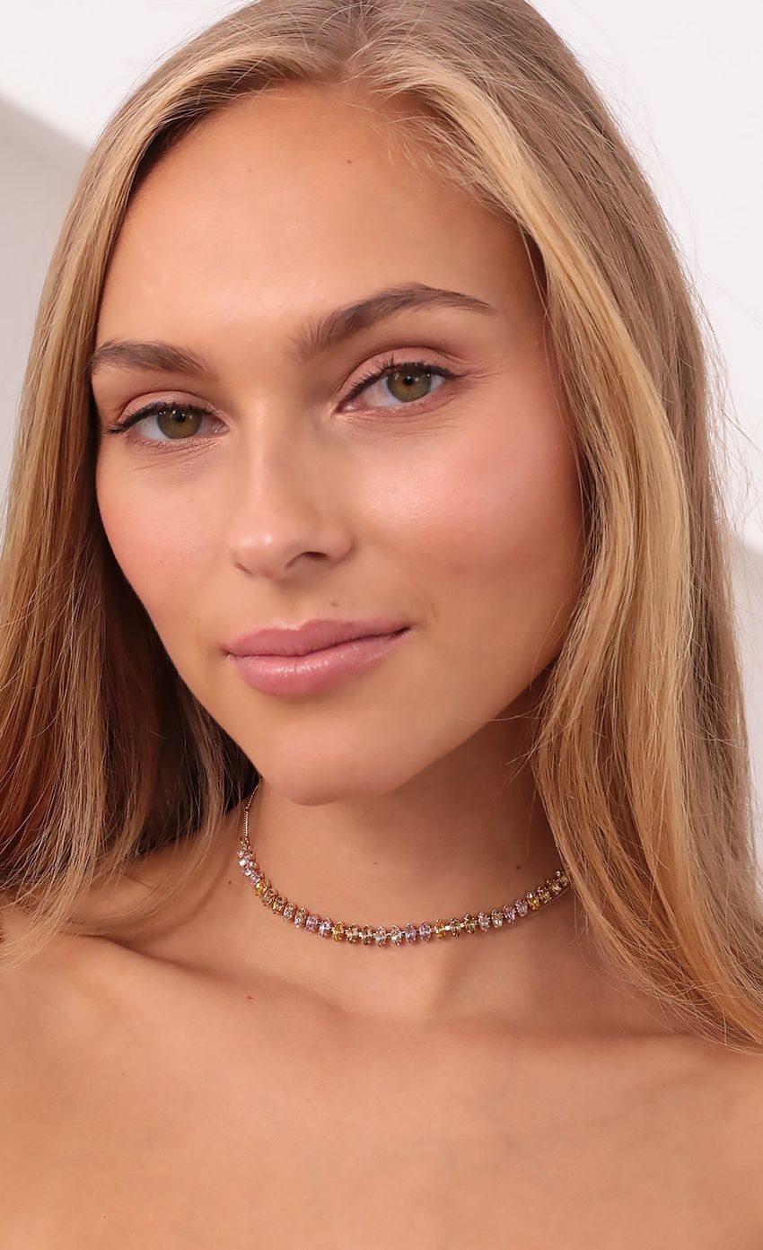 Picture Forbidden Love Multicolored Choker. Source: https://media-img.lucyinthesky.com/data/Sep21_1/850xAUTO/1V9A3528.JPG