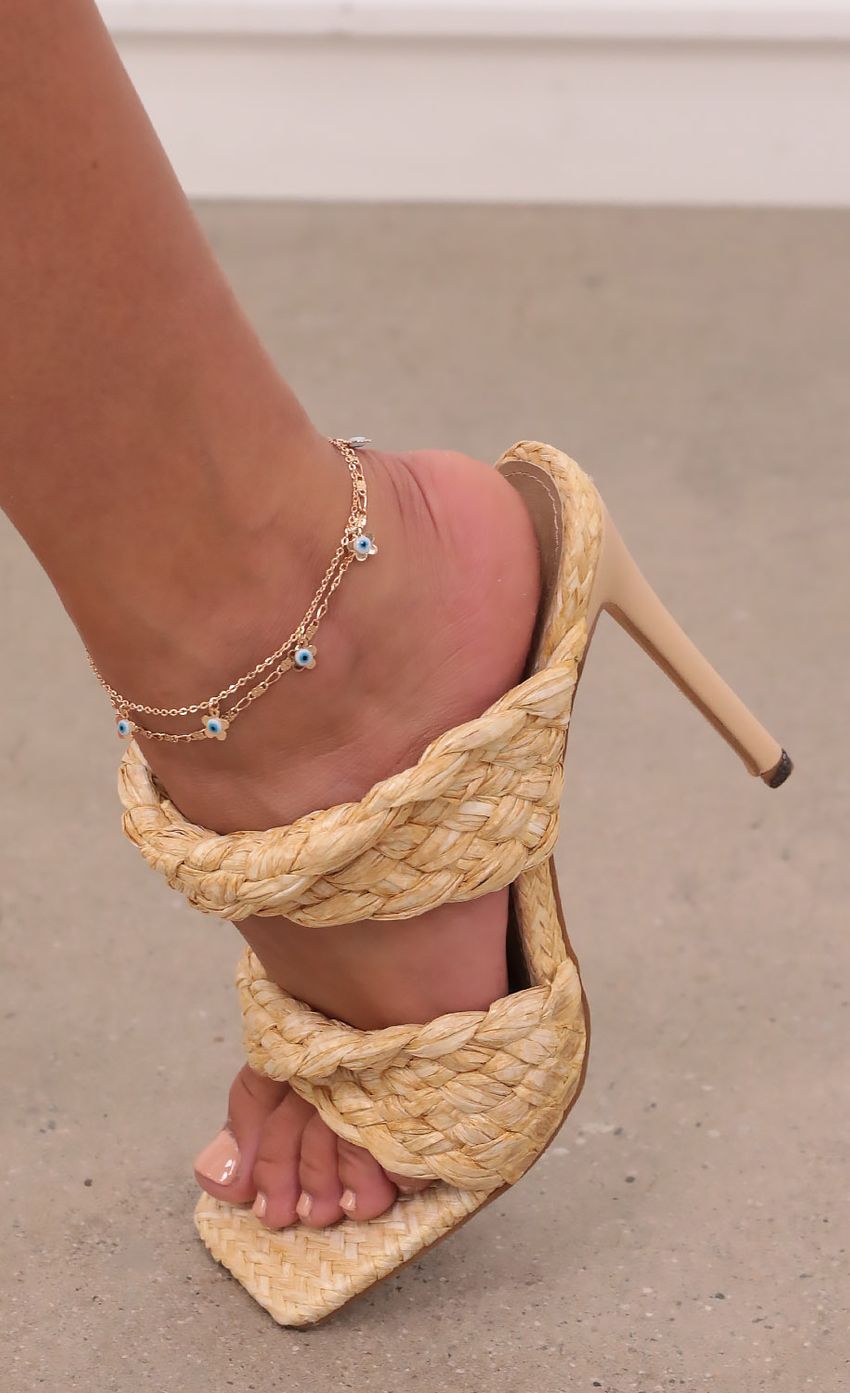 Picture Blue Eyed Girl Anklet in Gold. Source: https://media-img.lucyinthesky.com/data/Sep21_1/850xAUTO/1V9A6524.JPG