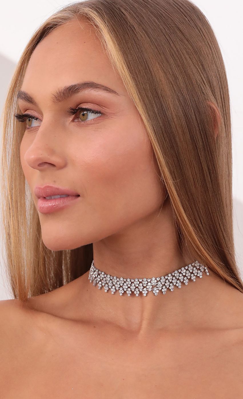 Picture Glitz Girl Crystal Choker in Silver. Source: https://media-img.lucyinthesky.com/data/Sep21_2/850xAUTO/1V9A3597.JPG
