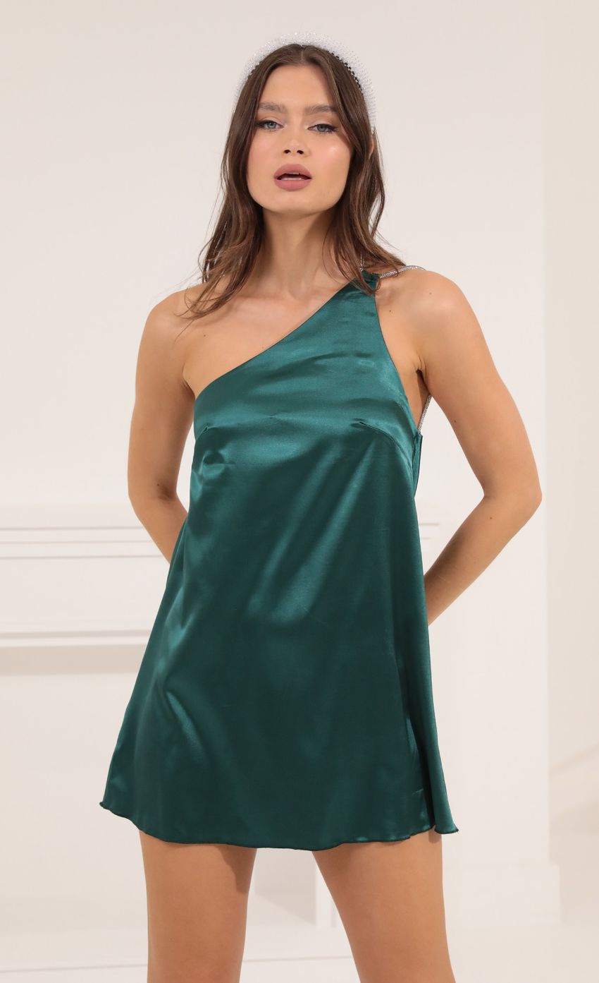 Picture One Shoulder Dress in Green. Source: https://media-img.lucyinthesky.com/data/Sep22/850xAUTO/7bcff56a-0708-4d4a-a64c-42023c27114f.jpg