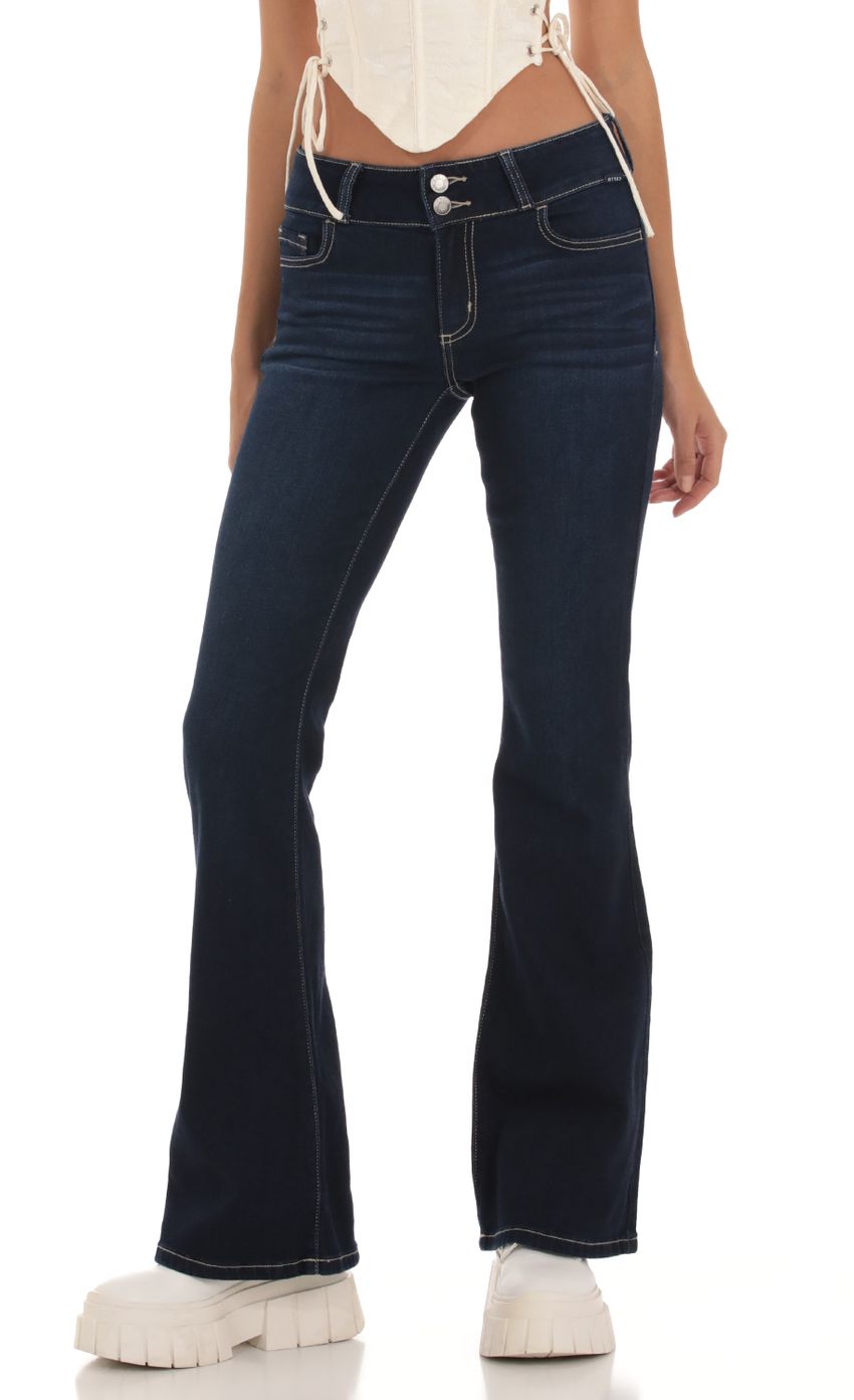 Picture Low Rise Flare Jeans. Source: https://media-img.lucyinthesky.com/data/Sep23/850xAUTO/0cceba7d-71f4-4e9f-be30-5c542e83b1b5.jpg