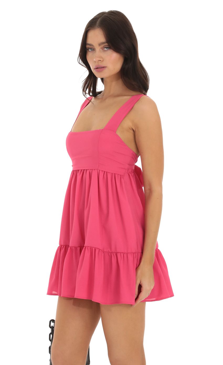 Picture Square Neckline Dress in Hot Pink. Source: https://media-img.lucyinthesky.com/data/Sep23/850xAUTO/2765cb3d-c422-46c8-902e-e55026c33836.jpg
