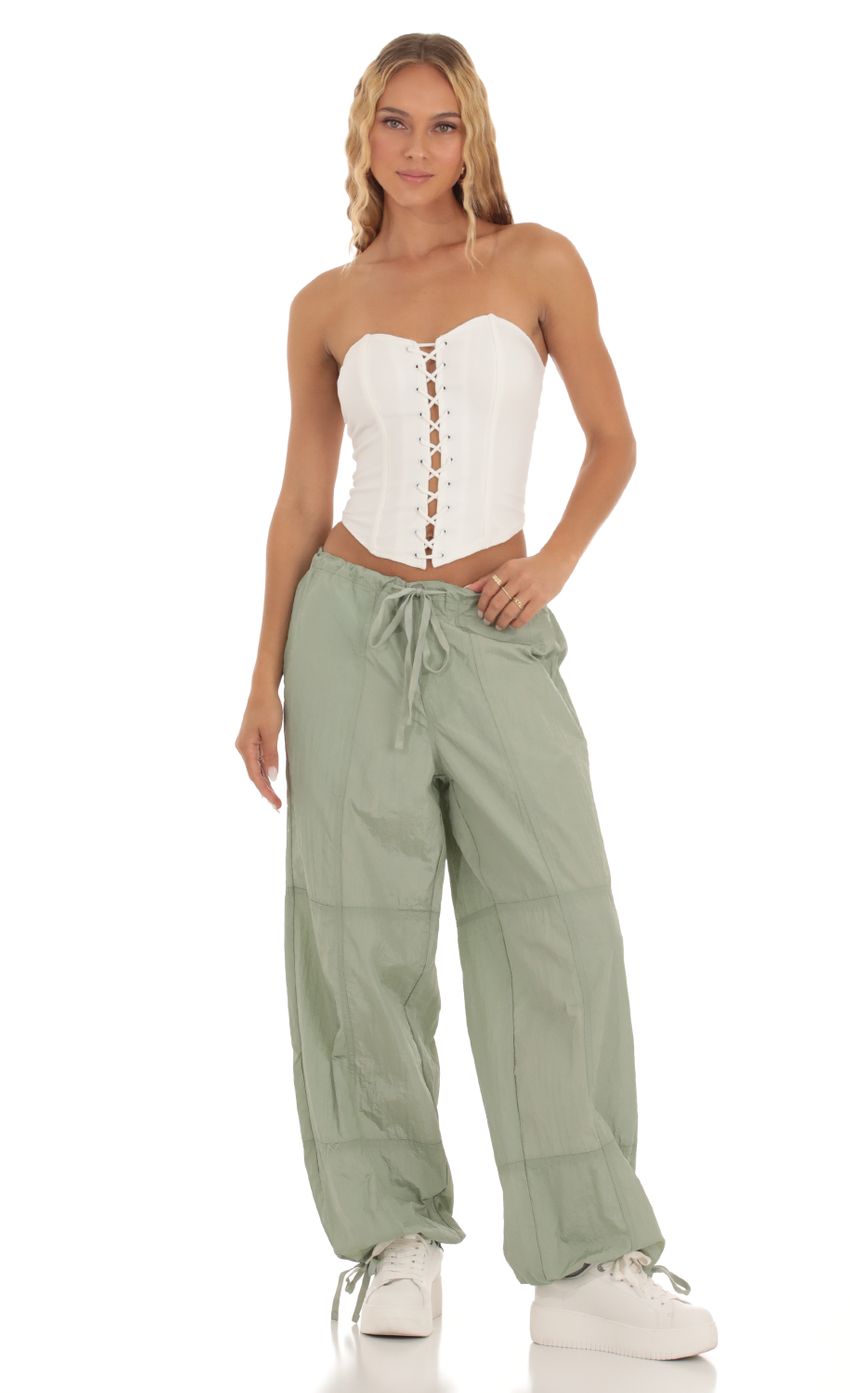 Picture Lightweight Pants in Green. Source: https://media-img.lucyinthesky.com/data/Sep23/850xAUTO/a15cf7fc-3752-4277-a9bd-b2ac0d380618.jpg