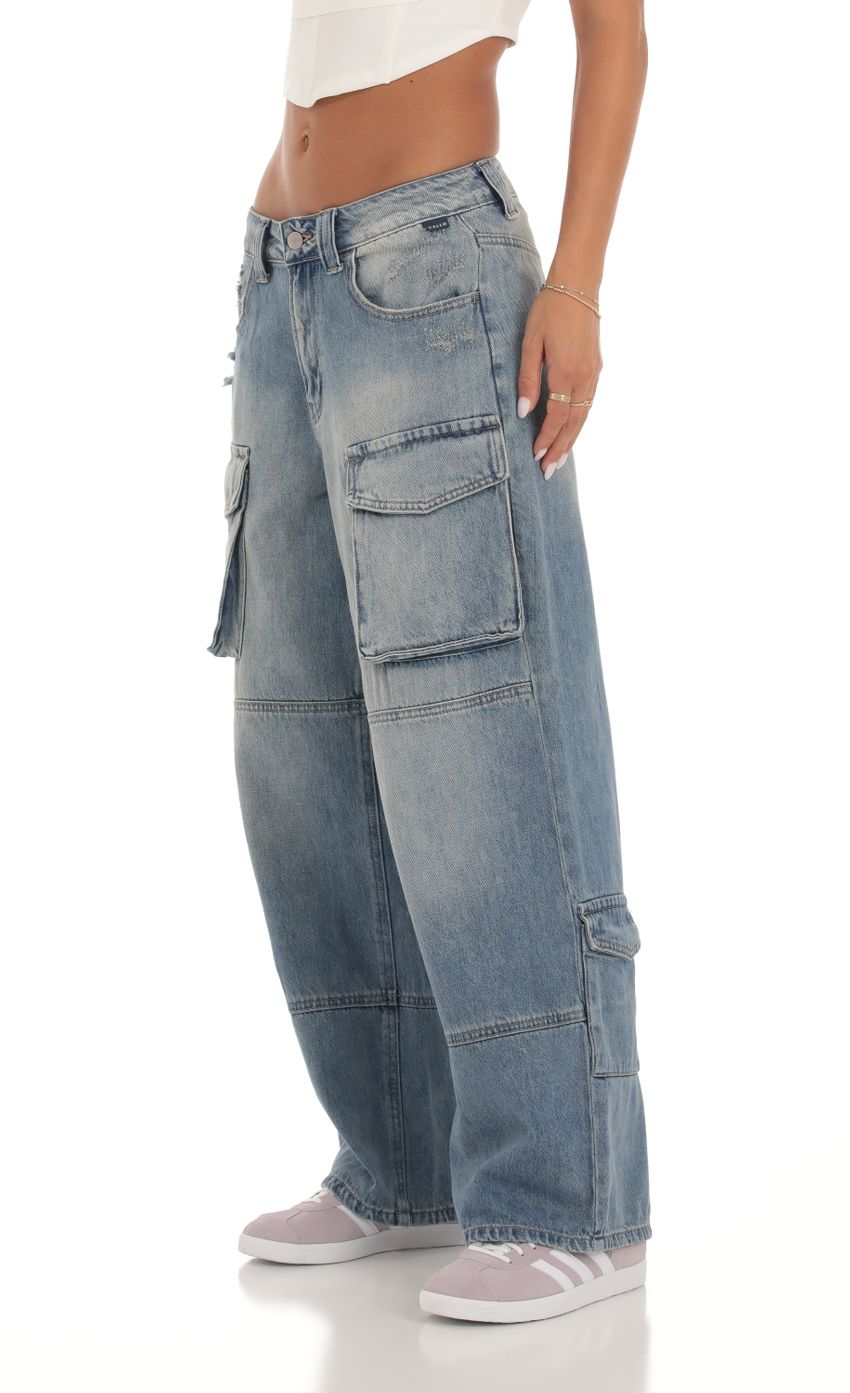 Picture Cargo Jeans in Denim. Source: https://media-img.lucyinthesky.com/data/Sep23/850xAUTO/b323287c-8c66-4f2e-aecc-a360045df53c.jpg