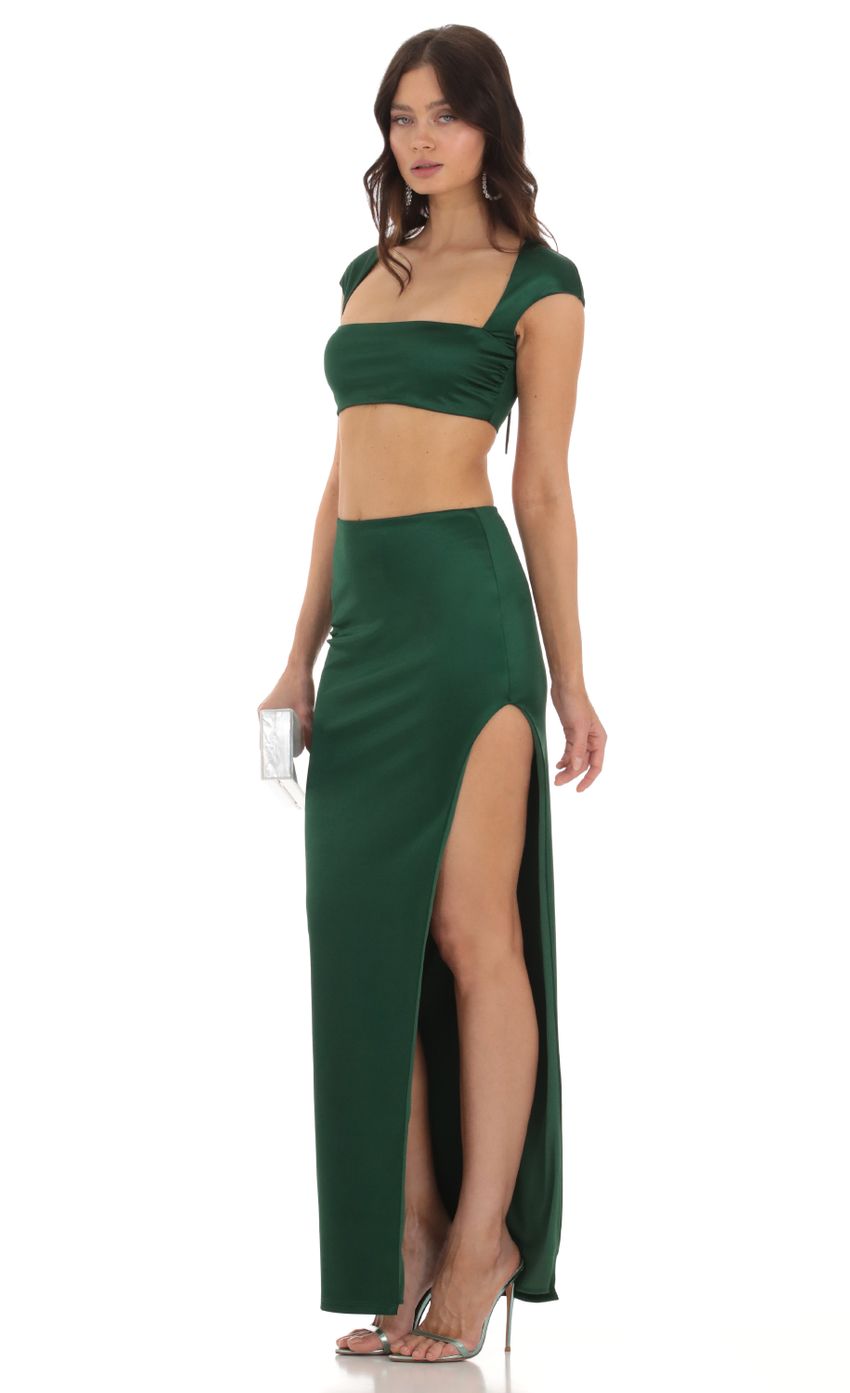Picture Satin Two Piece Set in Green. Source: https://media-img.lucyinthesky.com/data/Sep23/850xAUTO/eb5d66fc-2dc5-4a4f-b2b6-c7e973ec61a0.jpg