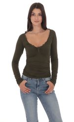 Изображение товара для Топ в горох с кружевной отделкой