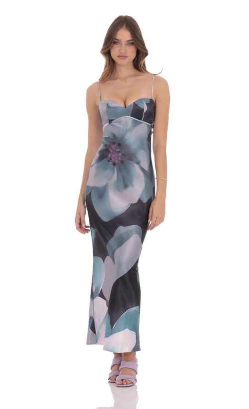 Textured Floral Maxi Dress in White | LUCY IN THE SKY Textured Floral Maxi Dress in White | LUCY IN THE SKY