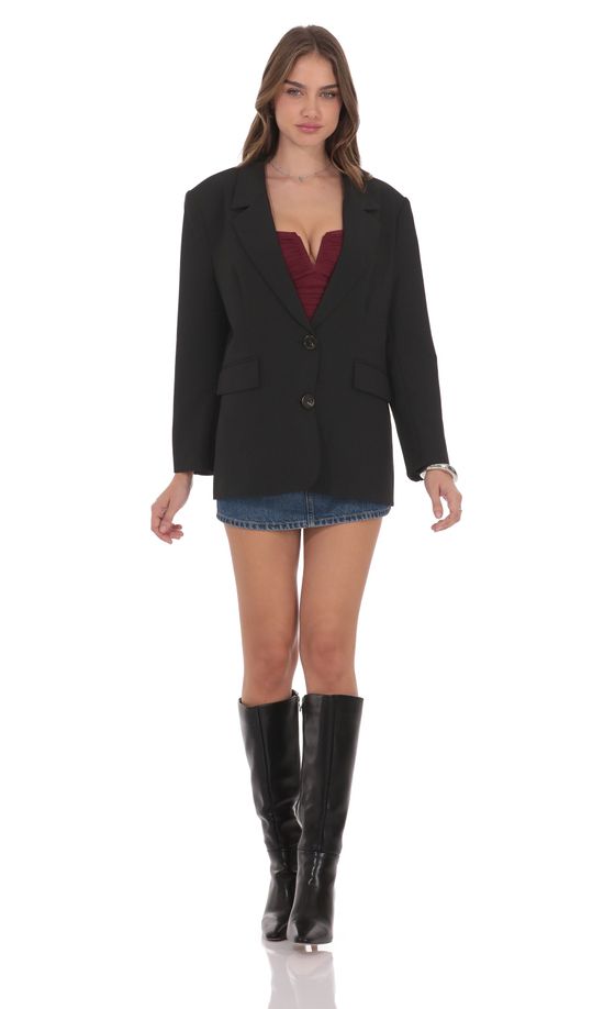 Черный объемный блейзер