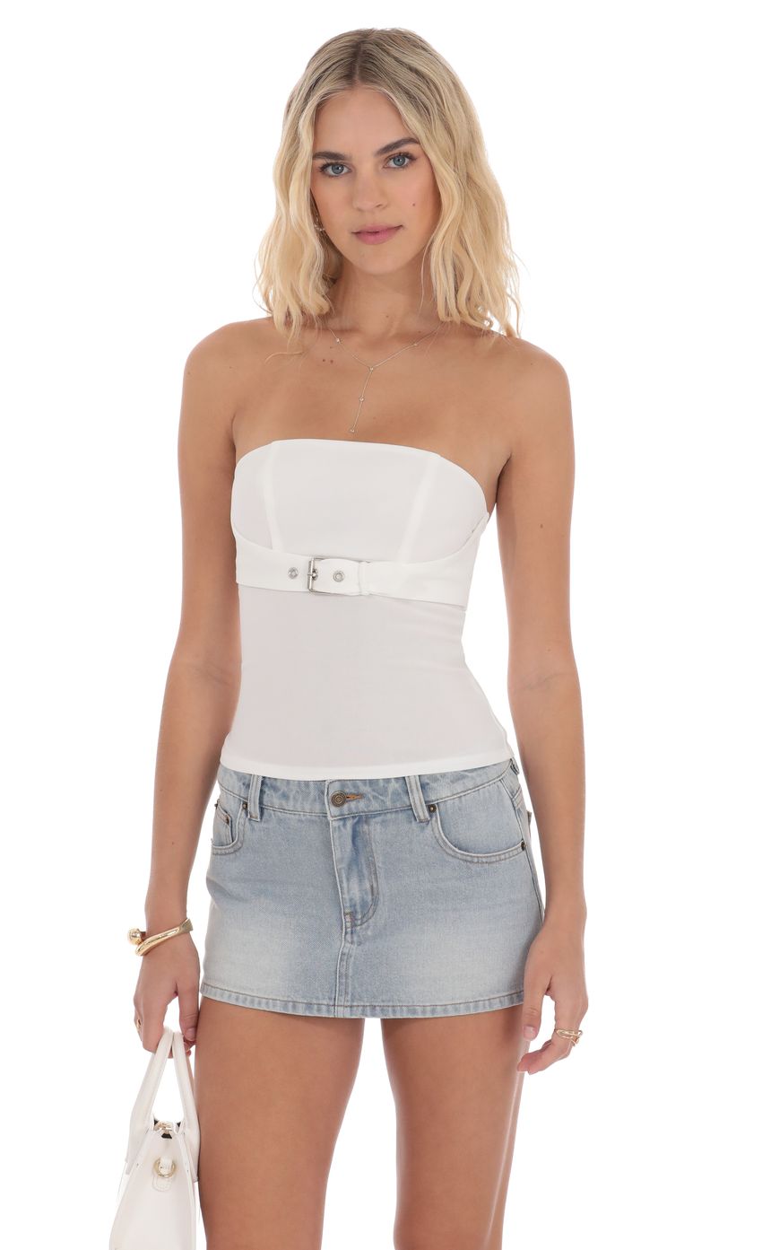 Picture Strapless Buckle Top in White. Source: https://media-img.lucyinthesky.com/data/product-media/850xAUTO/0c2499d2-93d4-423a-a137-007abe7e2703.jpg
